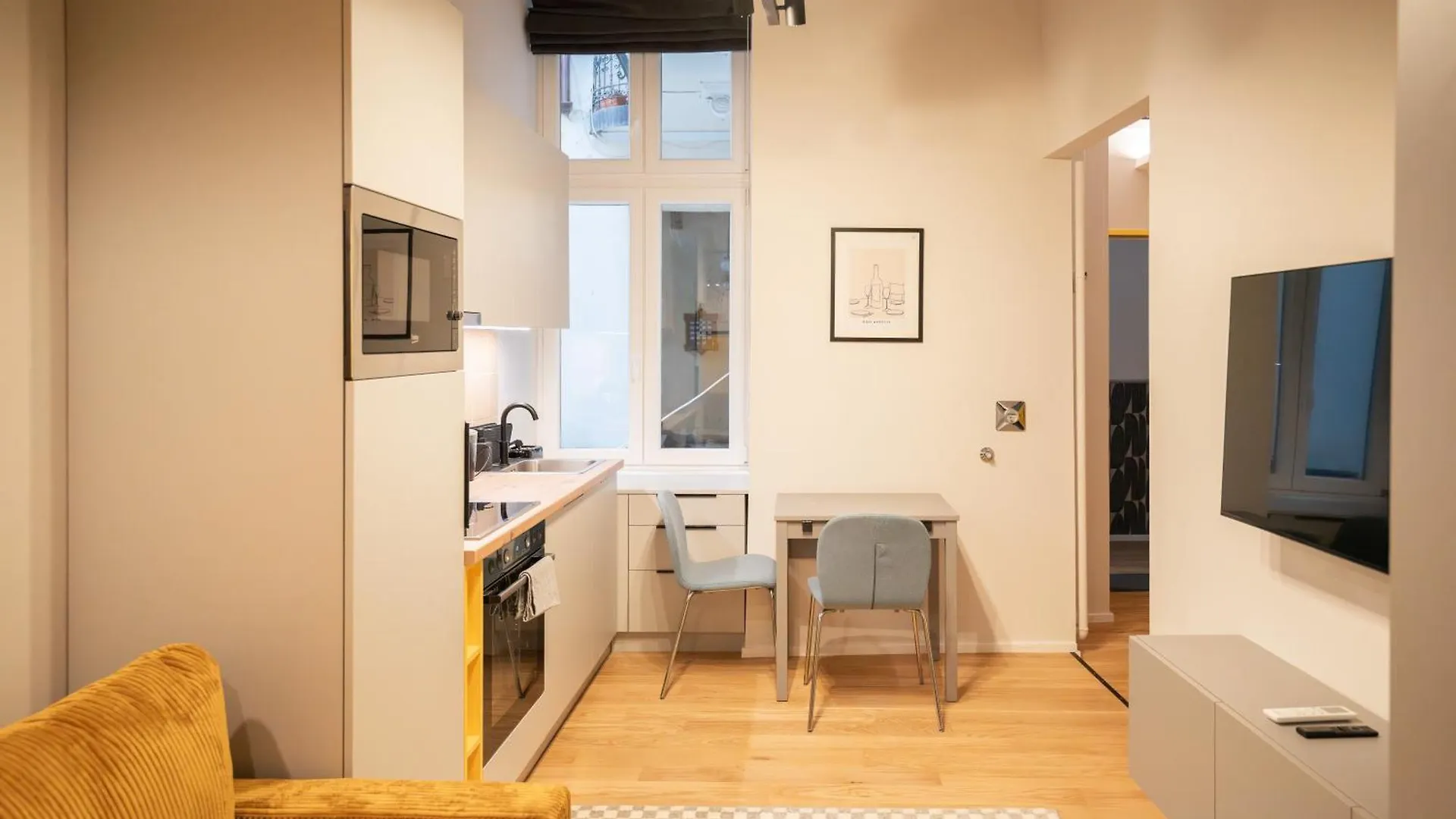 I Got 5 On It #1 - Brand New Apartments By Pink Flamingo Budapest