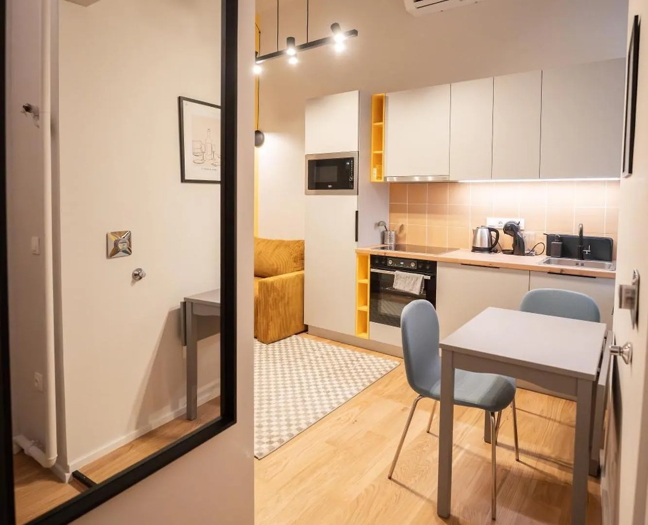 I Got 5 On It #1 - Brand New Apartments By Pink Flamingo Budapest