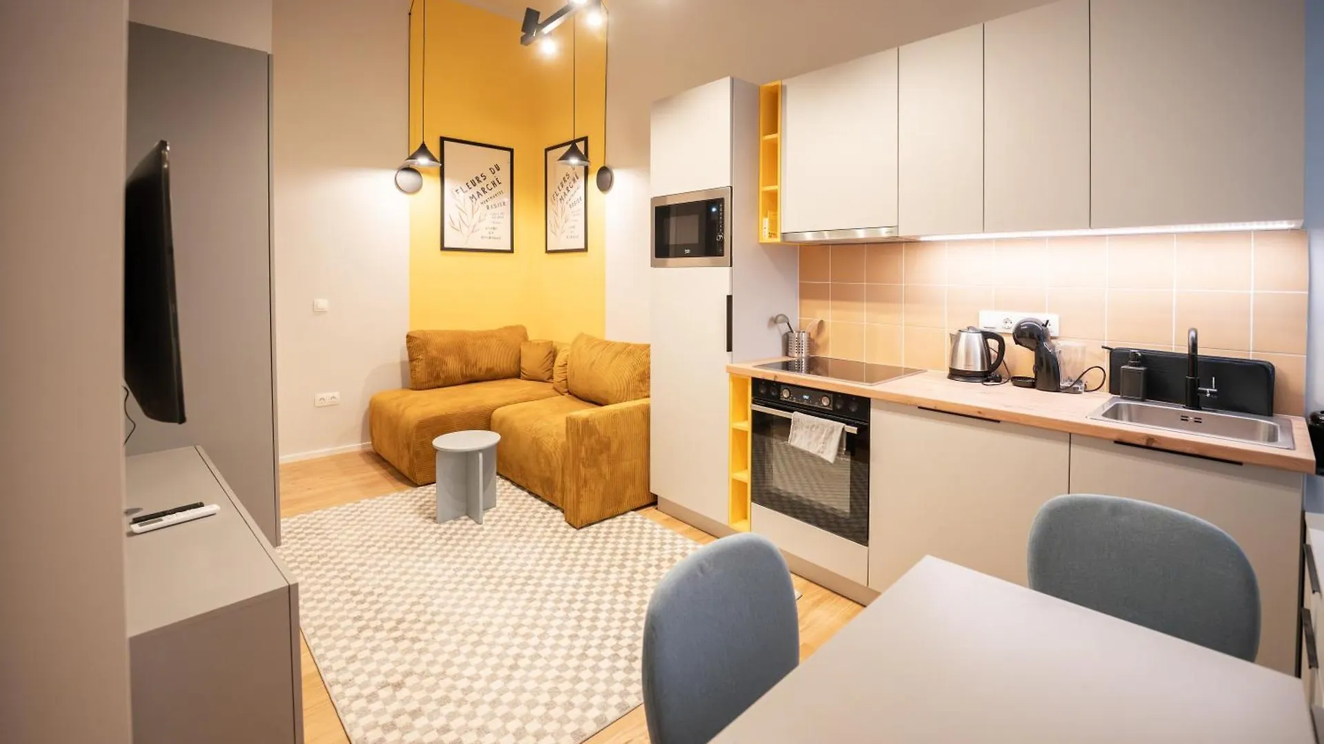 I Got 5 On It #1 - Brand New Apartments By Pink Flamingo Budapest